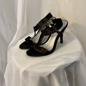 Kennth Cole Reaction Black Satin Heels